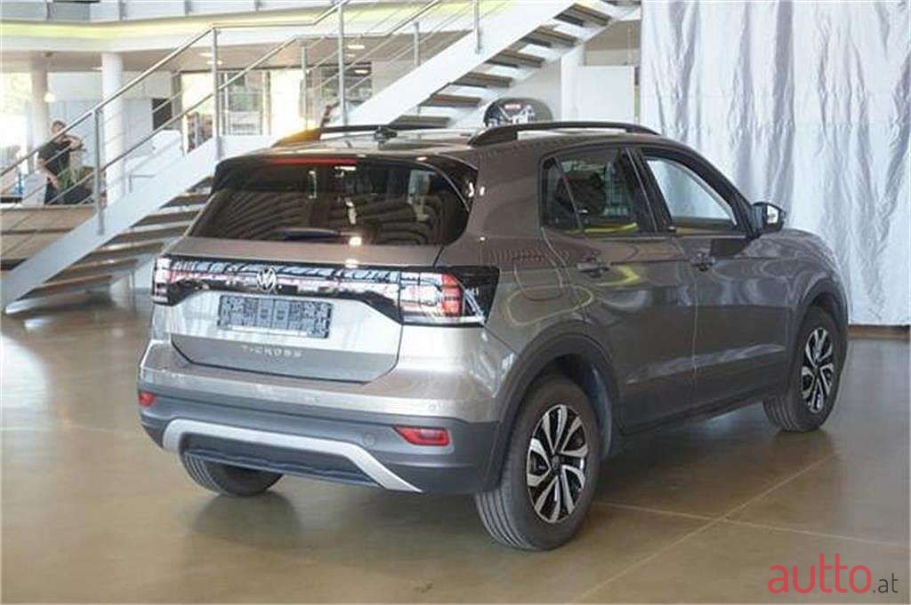 2021' Volkswagen T-Cross photo #3