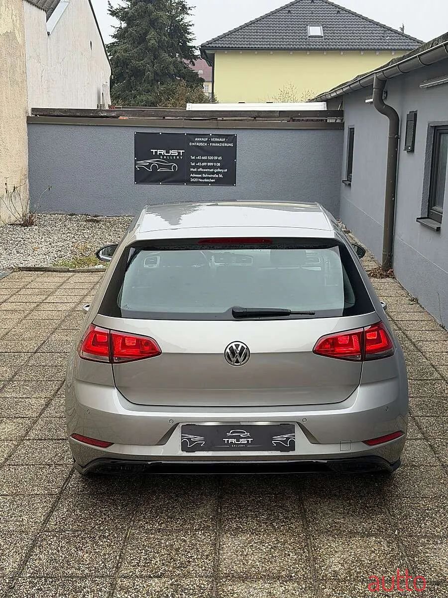 2012' Volkswagen Golf photo #5
