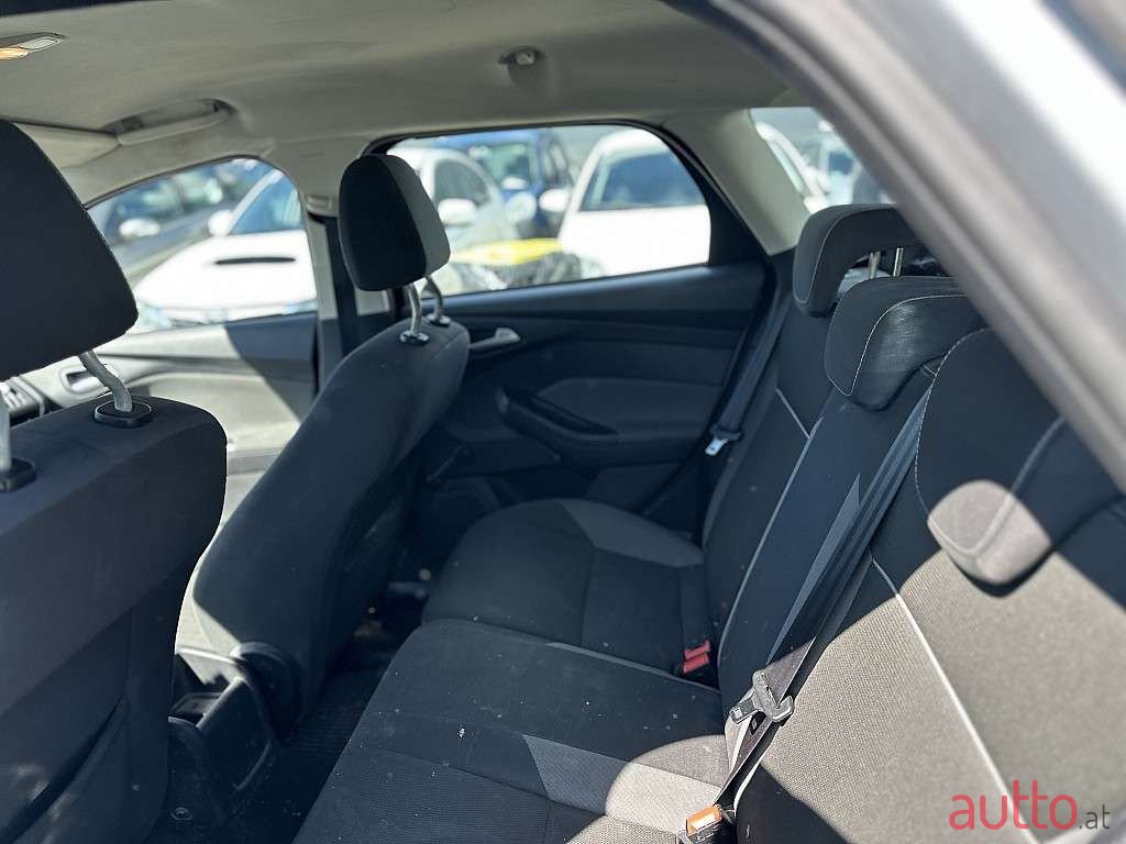 2012' Ford Focus photo #6