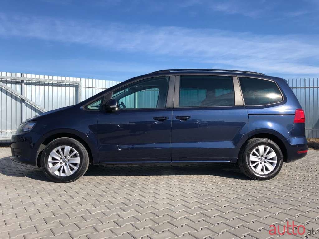 2012' Volkswagen Sharan photo #4