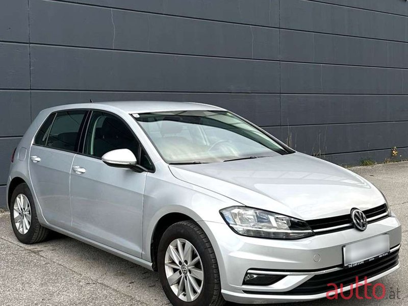 2019' Volkswagen Golf photo #1