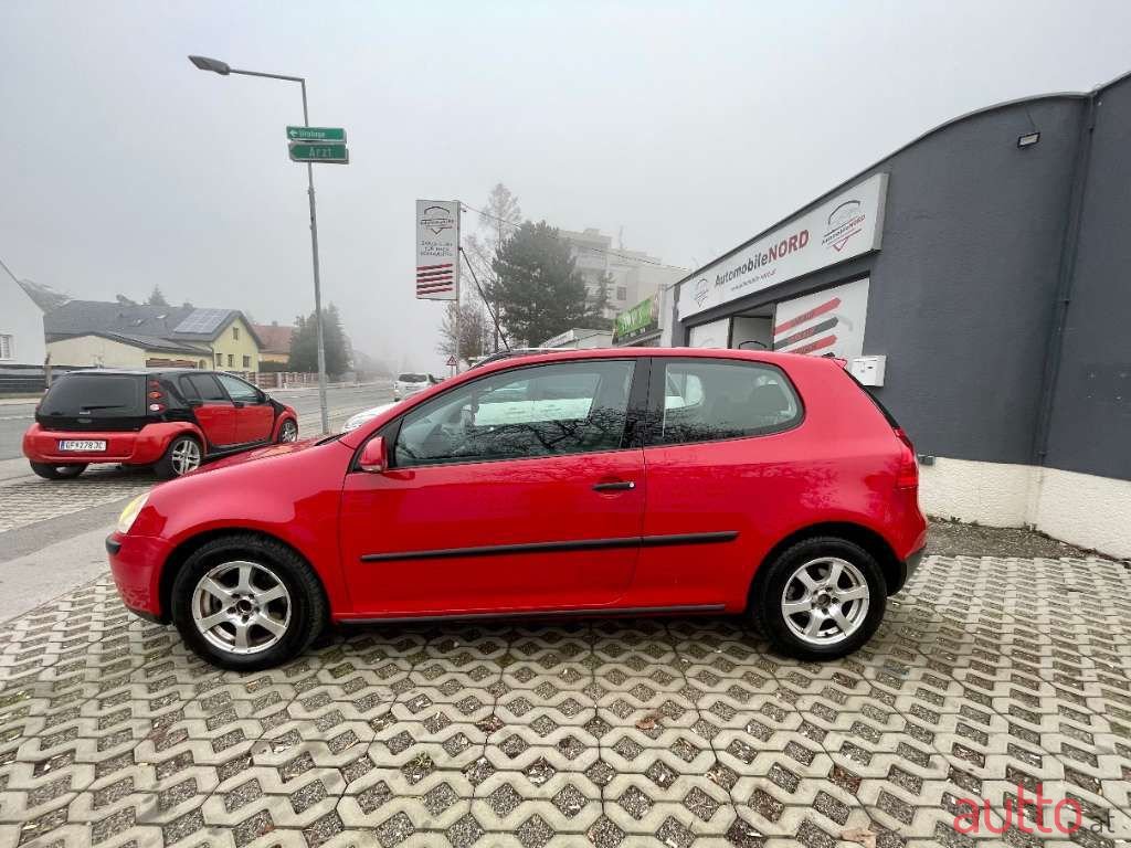 2005' Volkswagen Golf photo #4