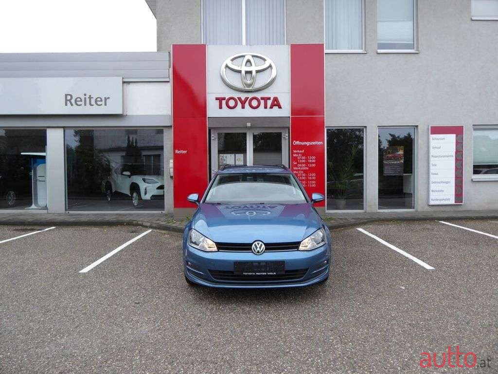 2015' Volkswagen Golf photo #1