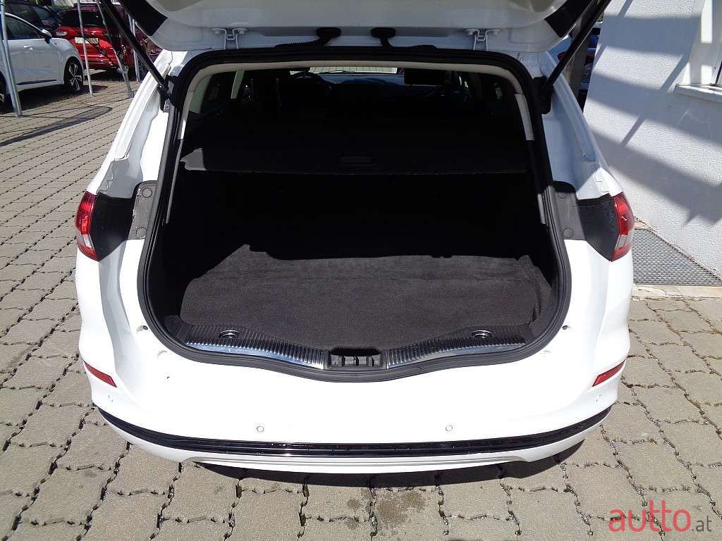 2020' Ford Mondeo photo #3