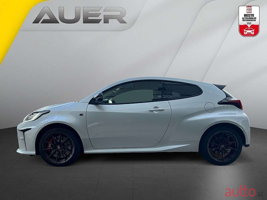 2024' Toyota Yaris photo #3