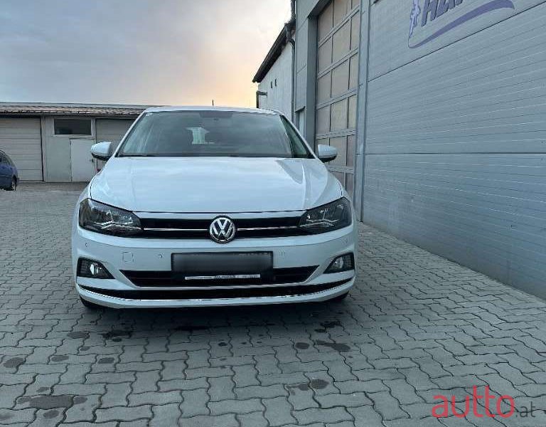 2019' Volkswagen Polo photo #5