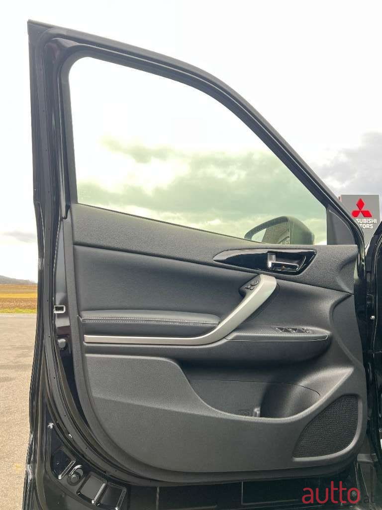 2023' Mitsubishi Eclipse photo #6