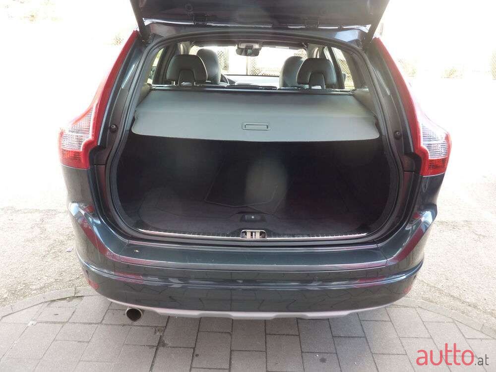 2017' Volvo XC60 photo #4