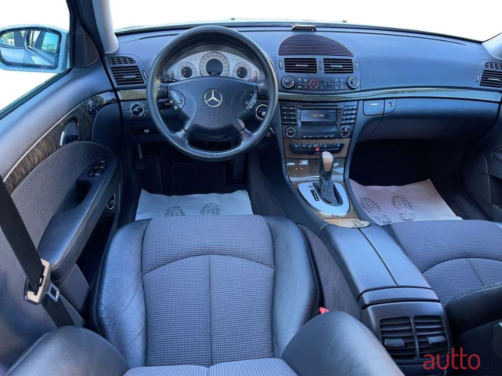 2002' Mercedes-Benz E-Klasse photo #6