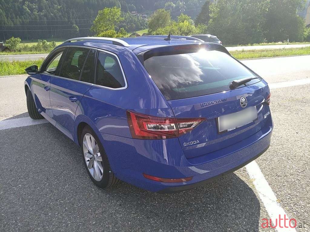 2018' Skoda Superb photo #3