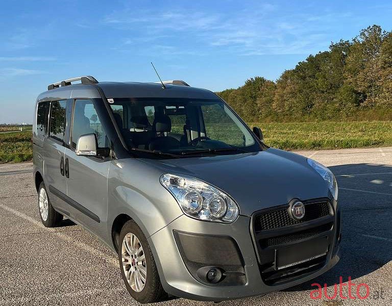 2010' Fiat Doblo photo #1