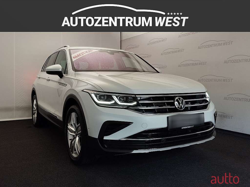 2021' Volkswagen Tiguan photo #3
