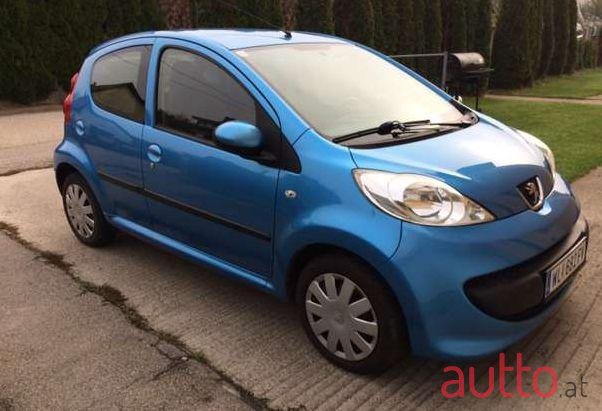 2006' Peugeot 107 photo #5