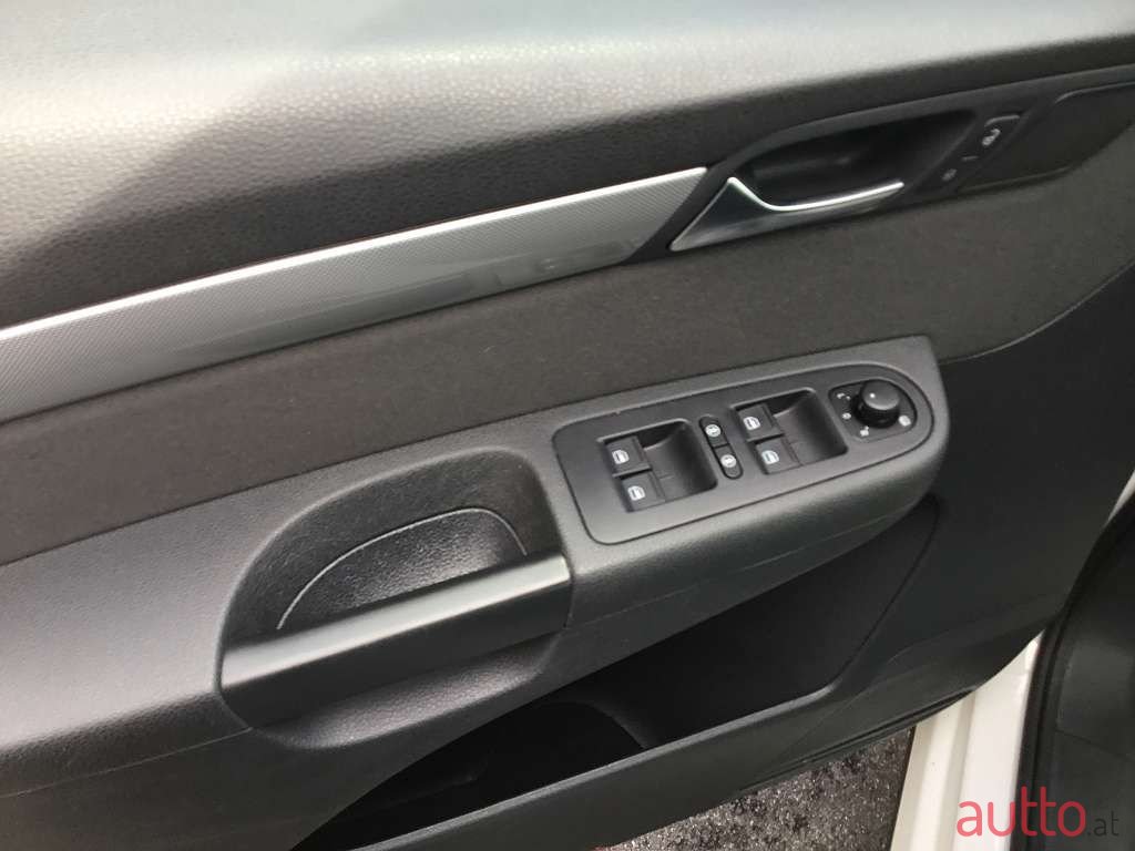 2013' Volkswagen Sharan photo #5