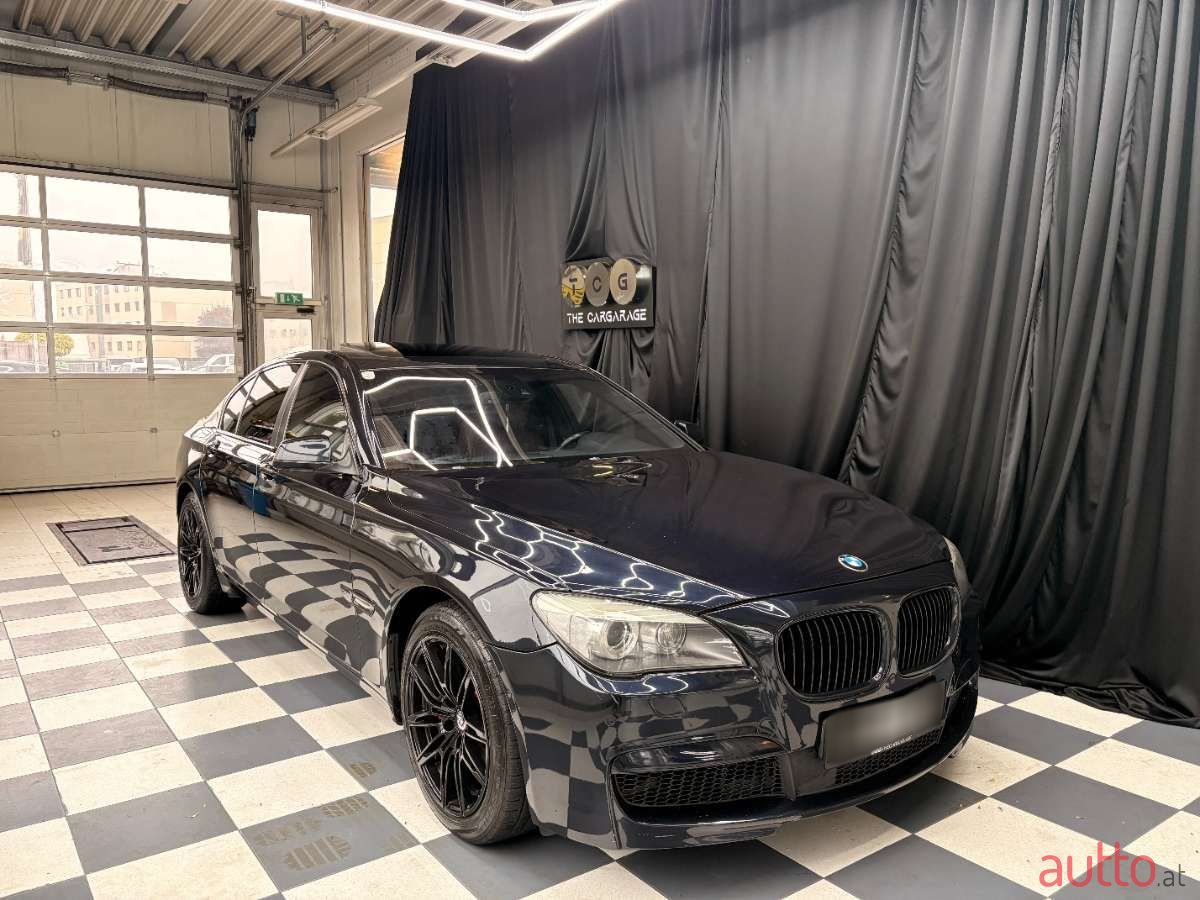 2011' BMW 7Er-Reihe photo #3