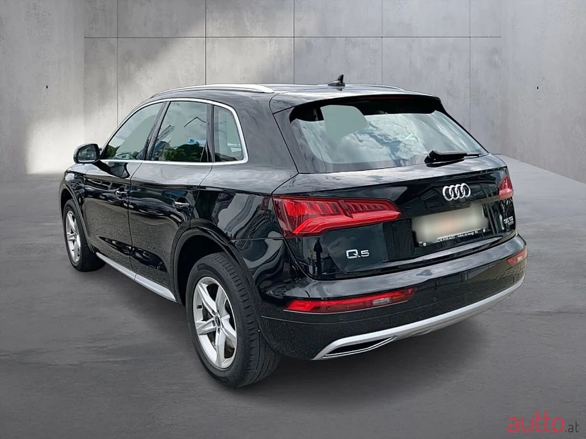 2020' Audi Q5 photo #3