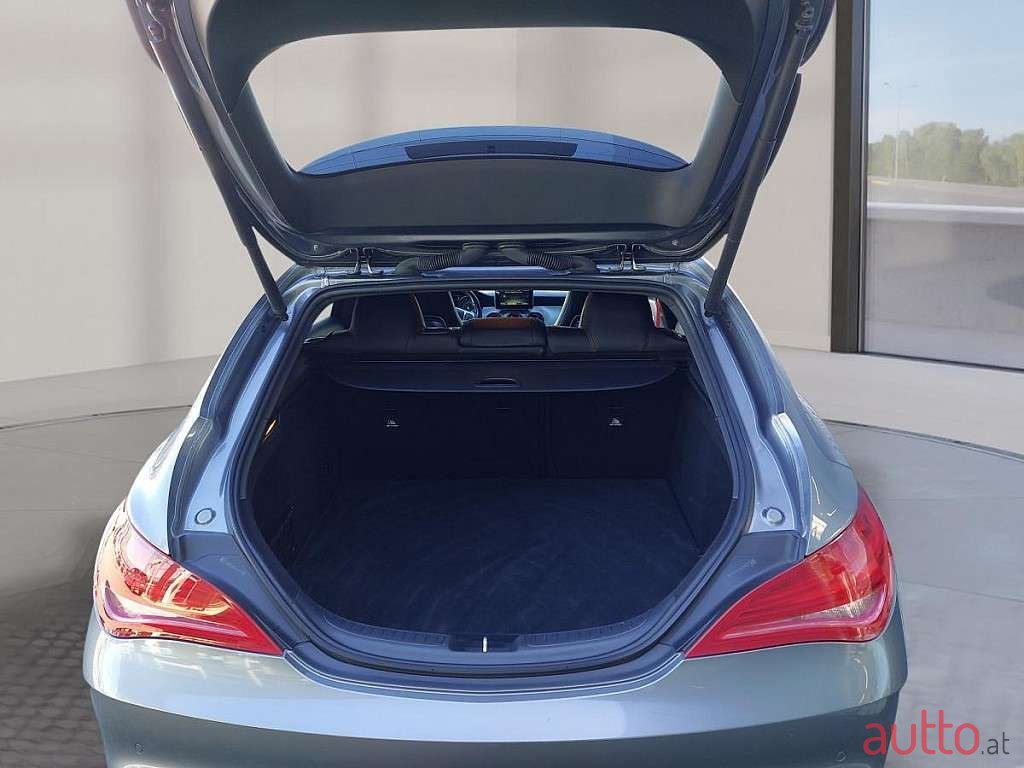 2015' Mercedes-Benz Cla-Klasse photo #3