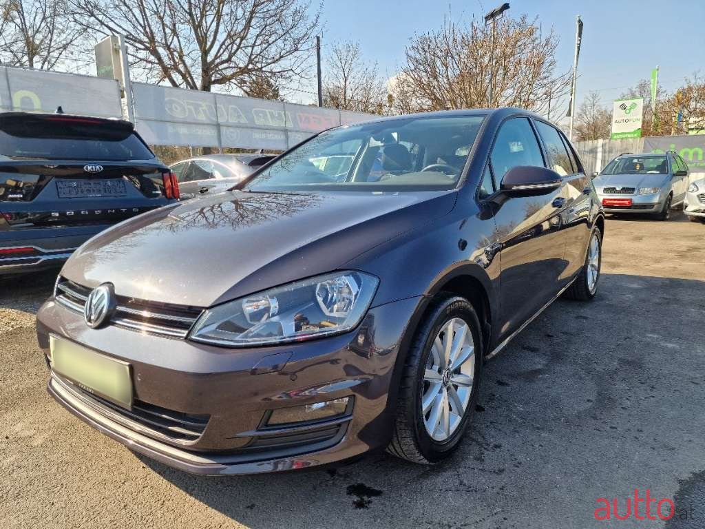 2015' Volkswagen Golf photo #1