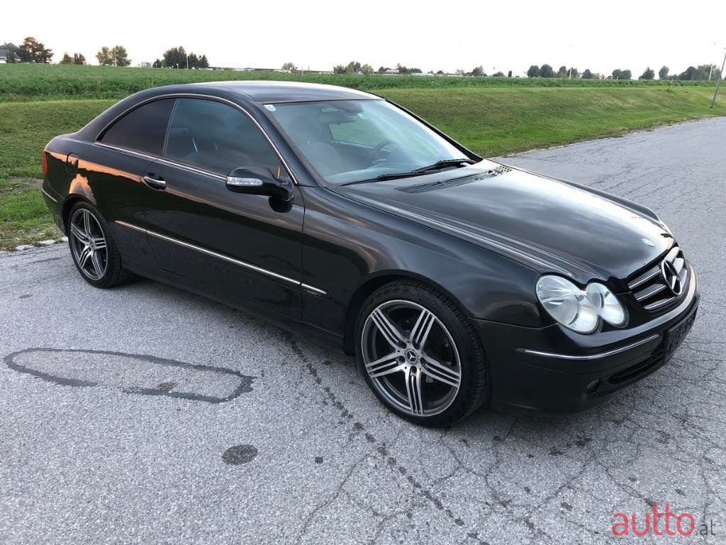 2004' Mercedes-Benz Clk-Klasse photo #3