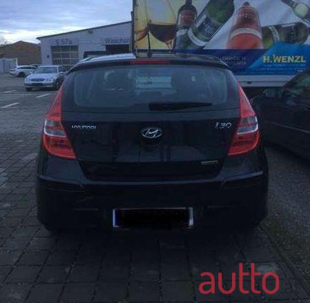 2011' Hyundai I30 photo #1