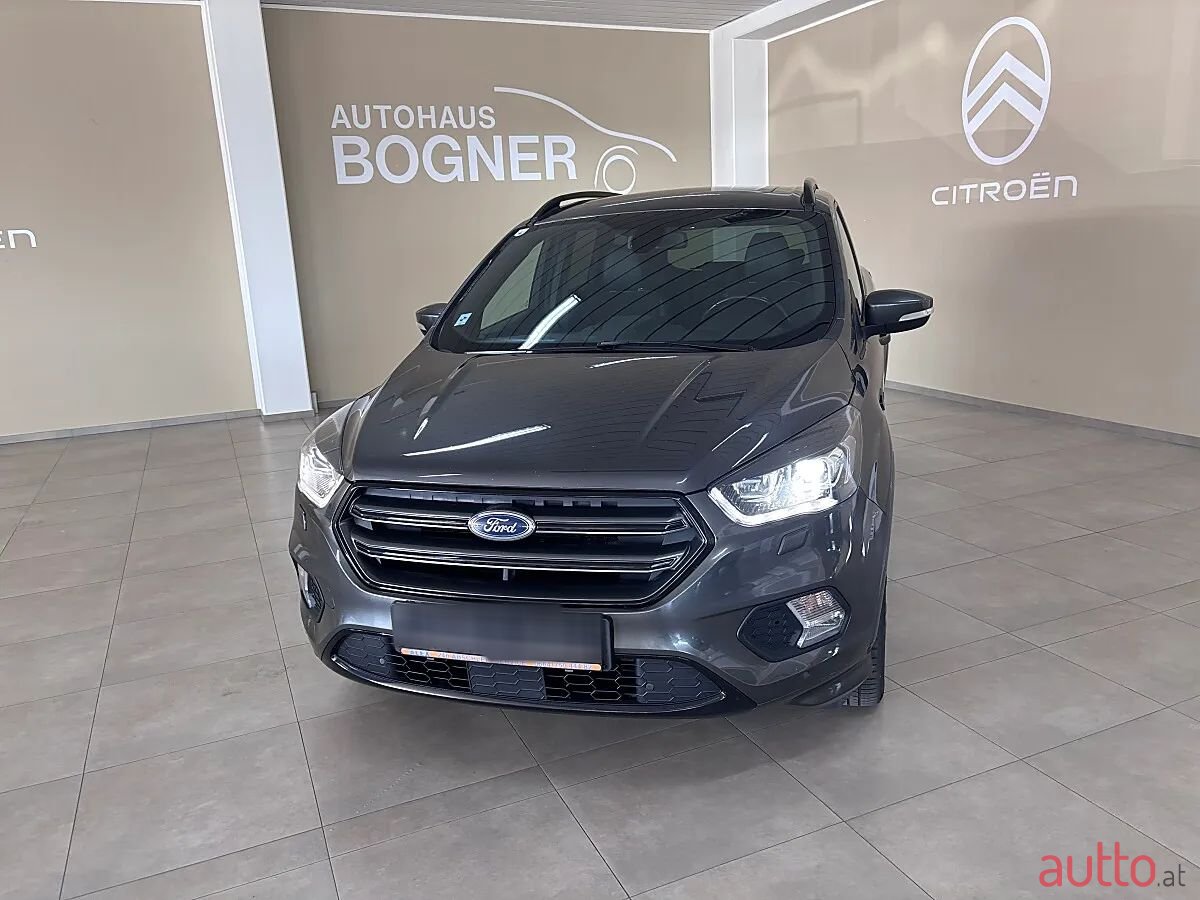 2017' Ford Kuga photo #2