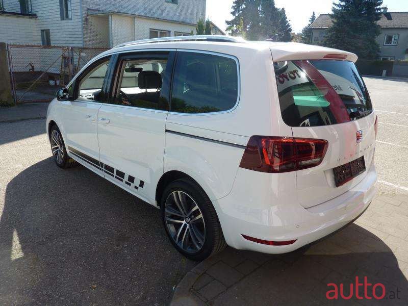 2017' SEAT Alhambra photo #2