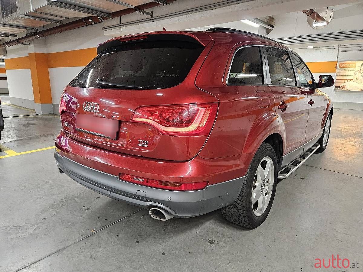 2012' Audi Q7 photo #6