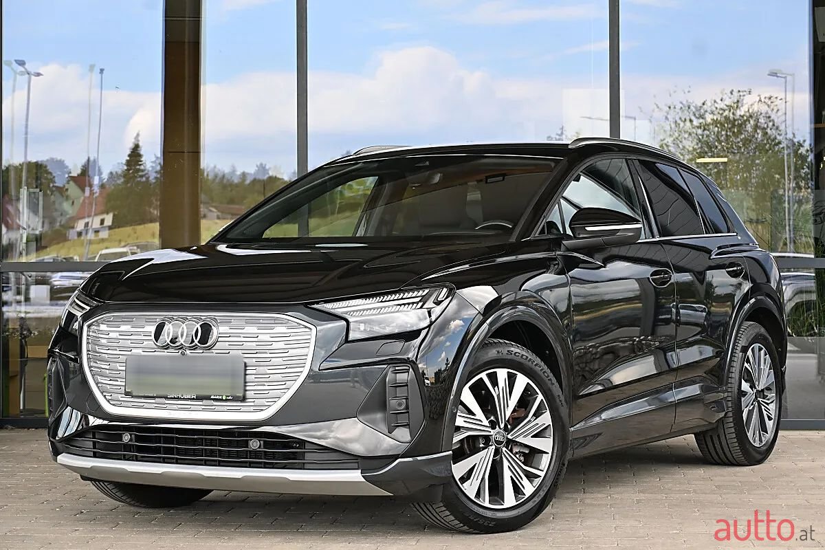 2023' Audi Q4 photo #1