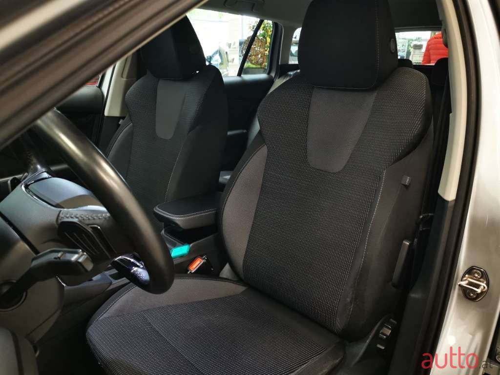 2021' Skoda Octavia photo #5