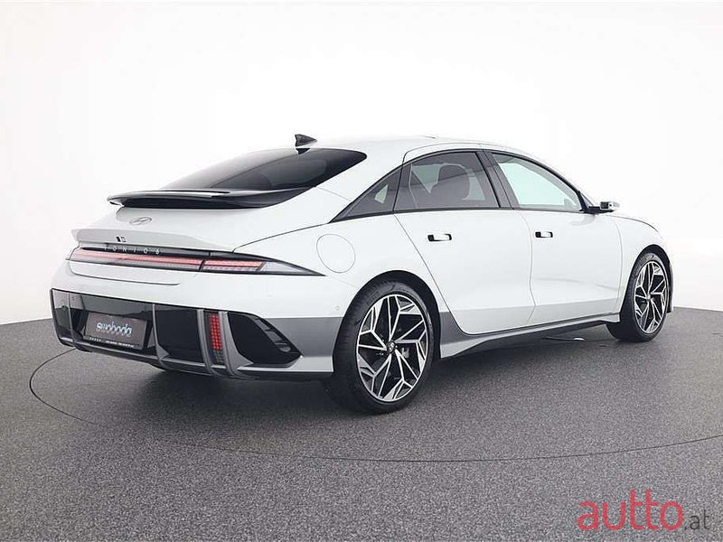 2023' Hyundai Ioniq 6 photo #3