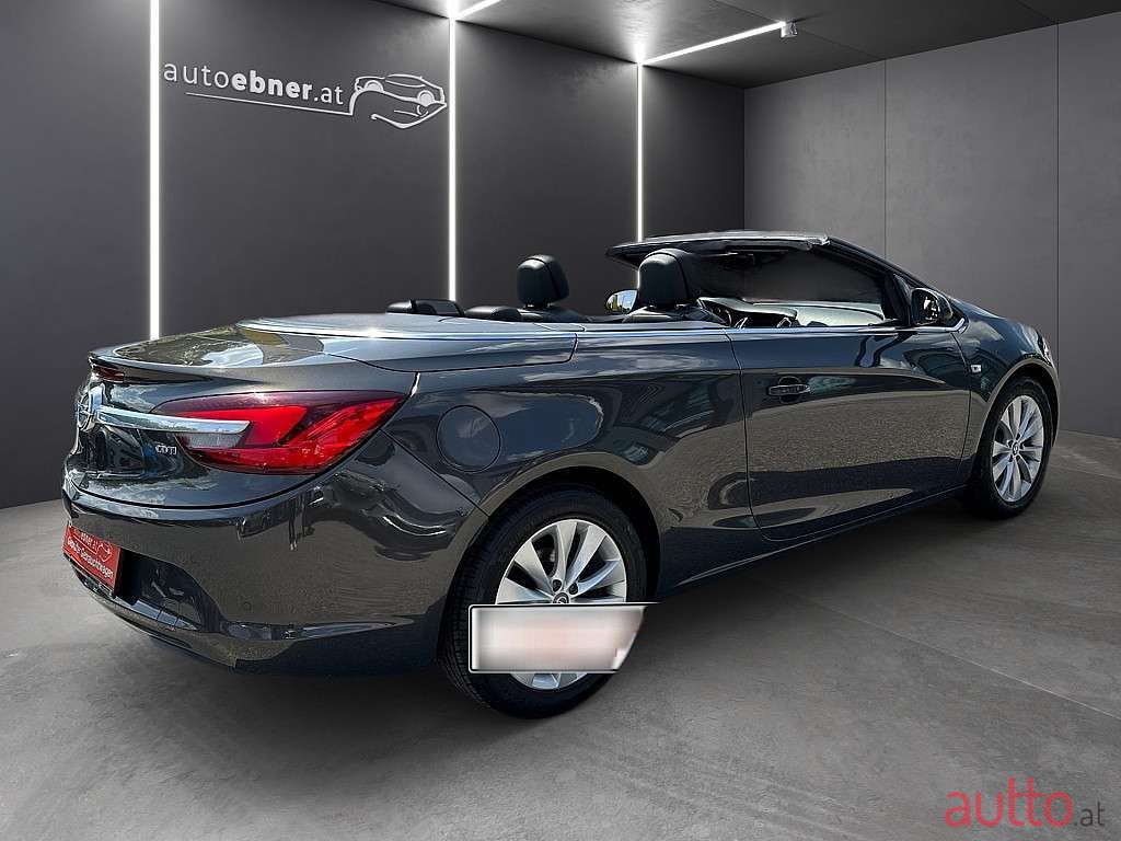 2013' Opel Cascada photo #2