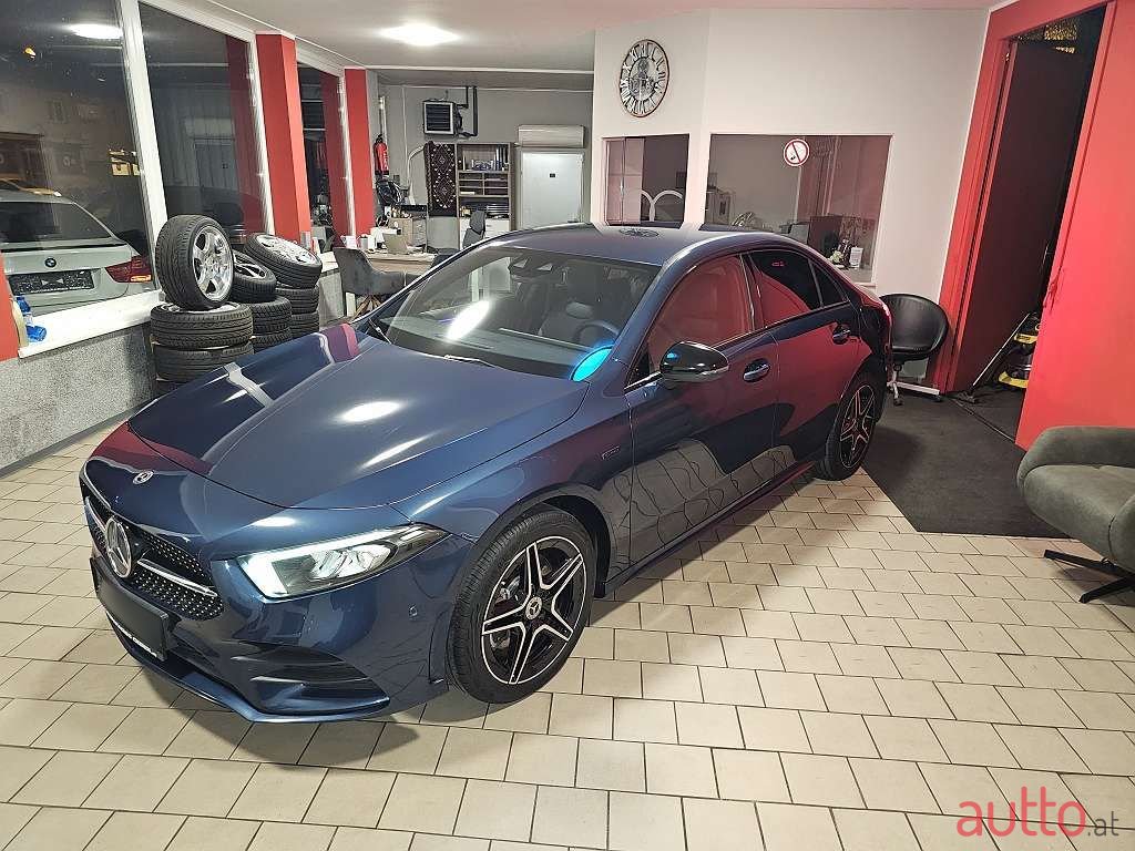 2020' Mercedes-Benz A-Klasse photo #2