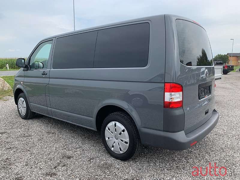 2011' Volkswagen T5 photo #5