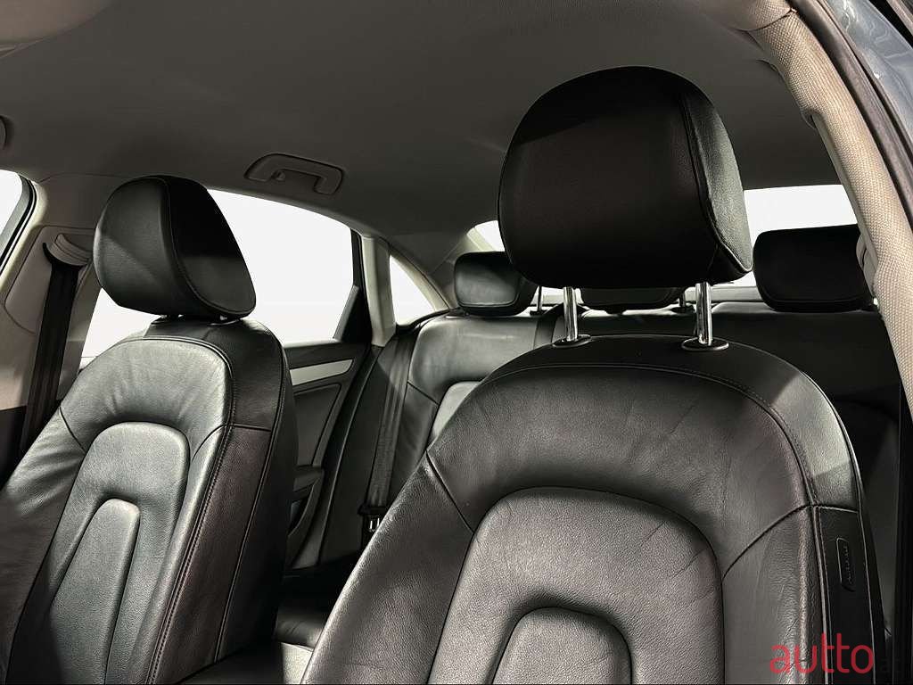 2009' Audi A4 photo #3