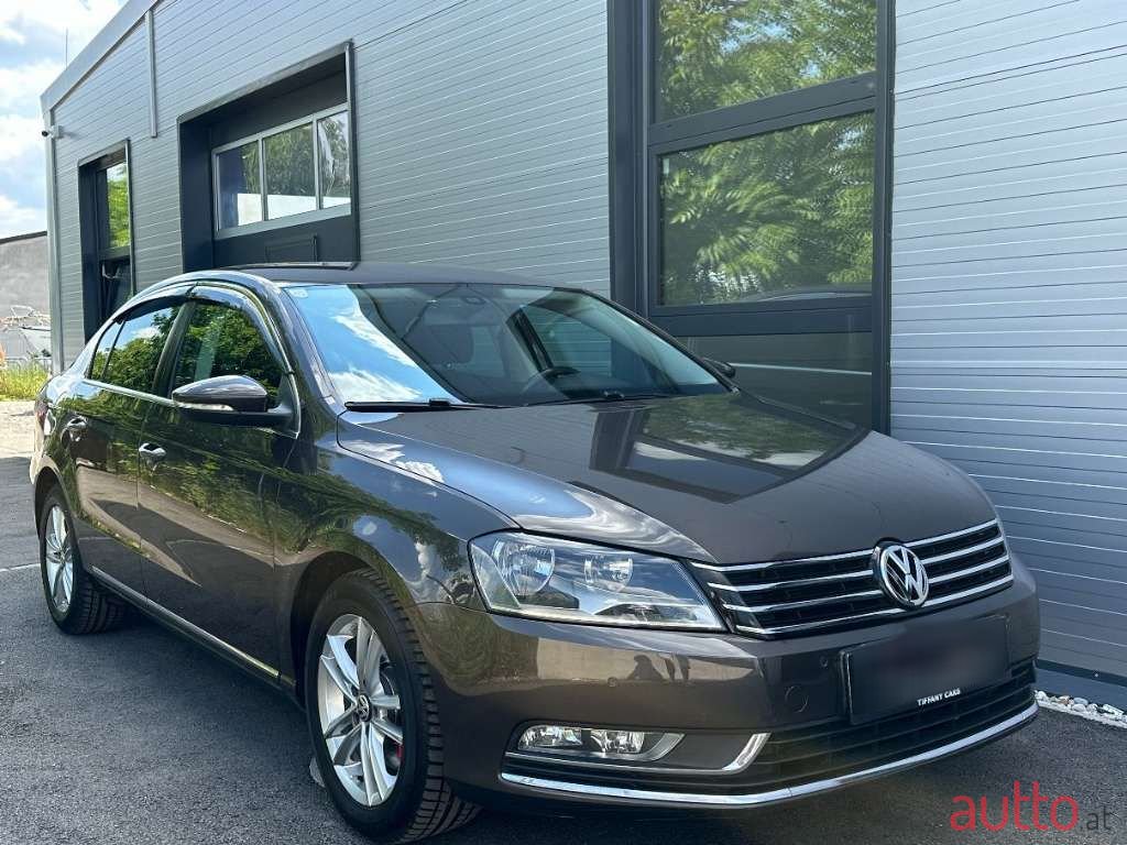 2014' Volkswagen Passat photo #3