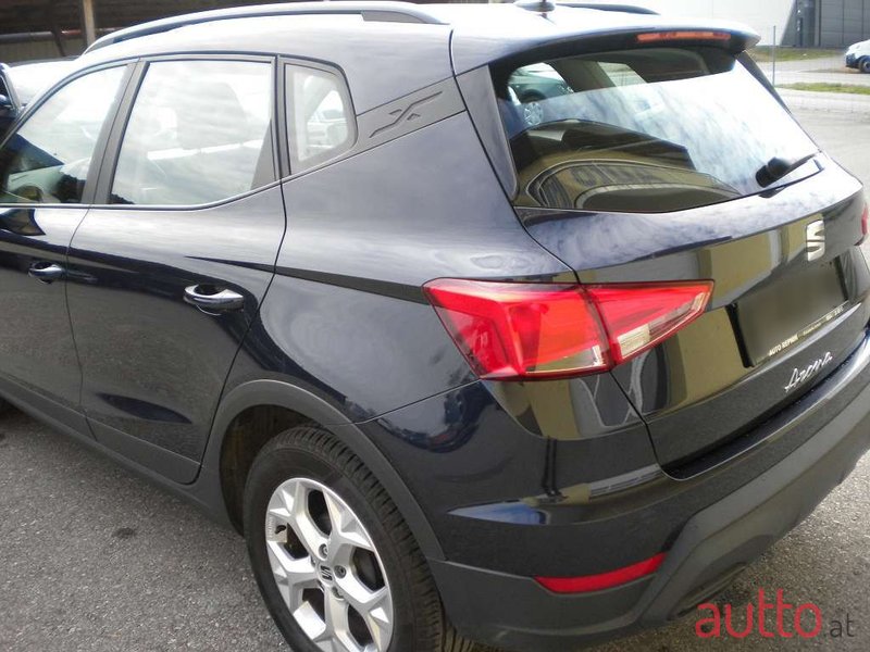 2021' SEAT Arona photo #4