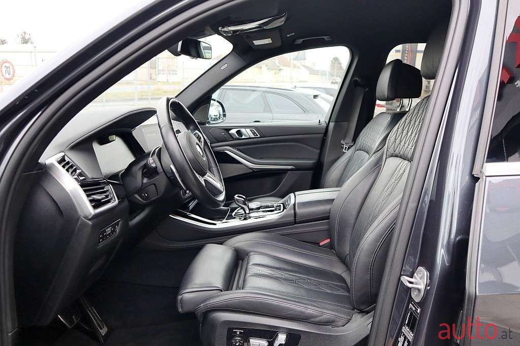 2020' BMW X5 photo #6