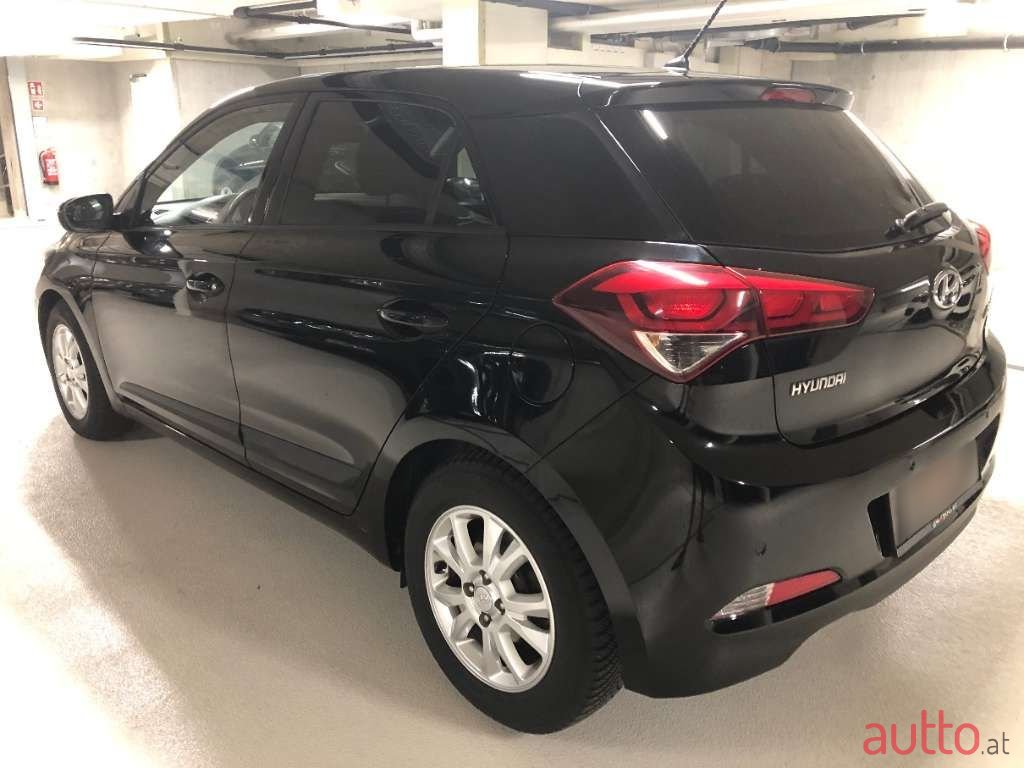 2017' Hyundai i20 photo #6