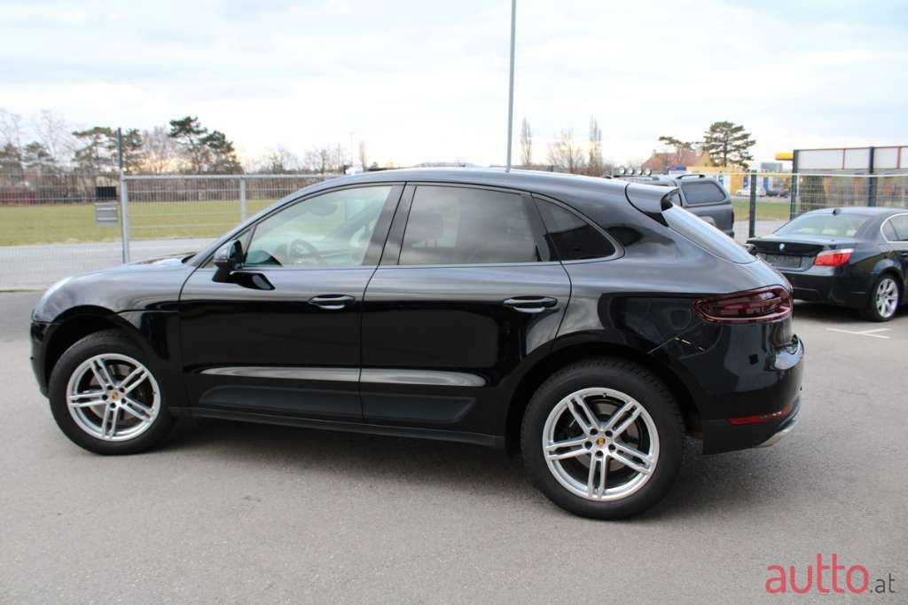 2018' Porsche Macan photo #4
