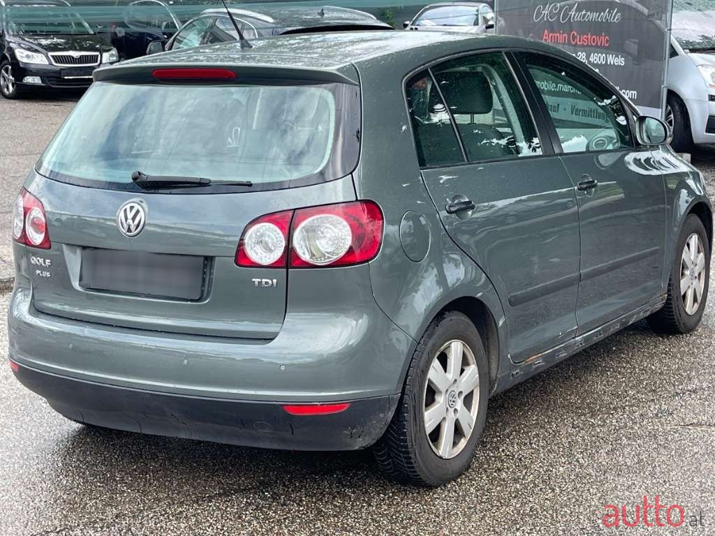 2006' Volkswagen Golf photo #4