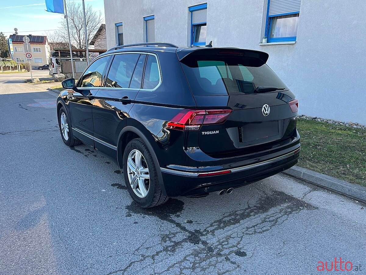 2018' Volkswagen Tiguan photo #3