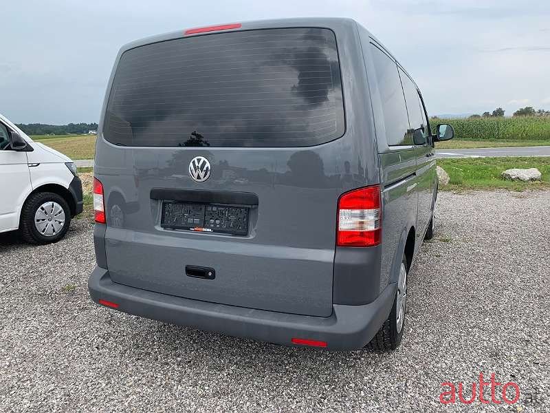 2011' Volkswagen T5 photo #6