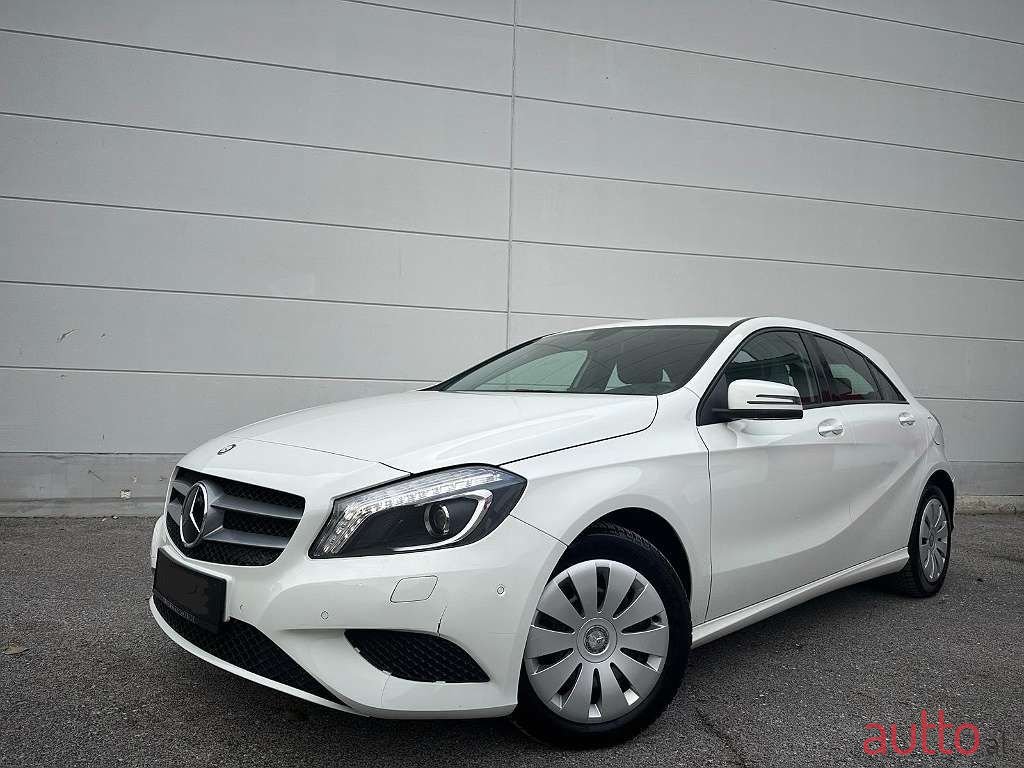 2013' Mercedes-Benz A-Klasse photo #5