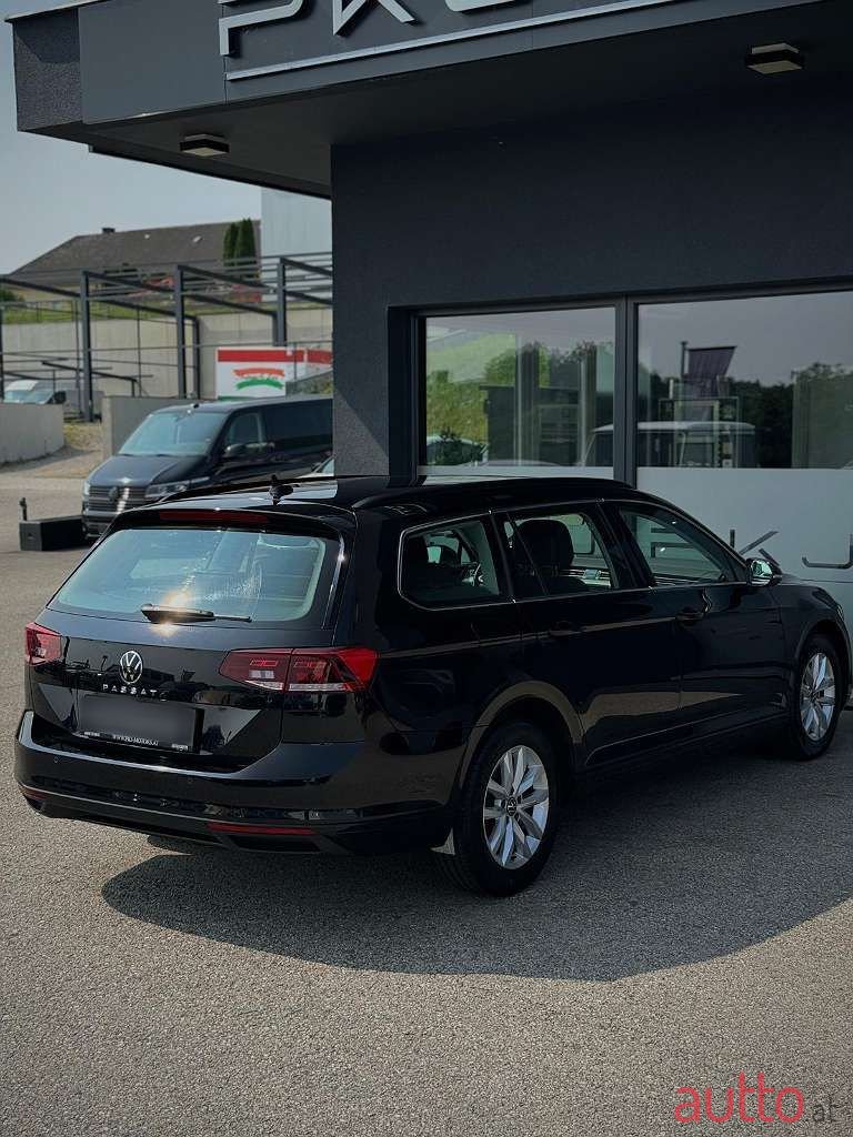 2020' Volkswagen Passat photo #5