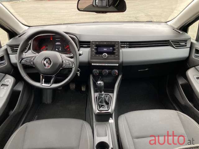 2021' Renault Clio photo #6