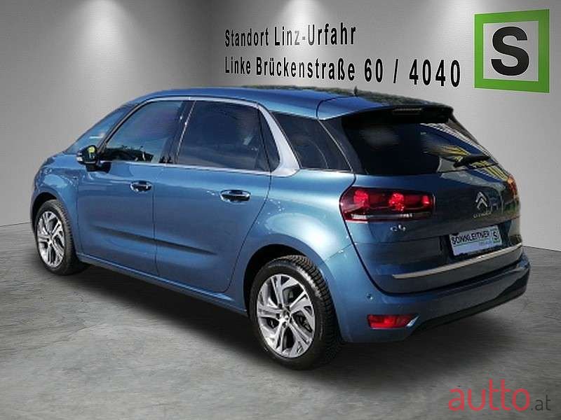 2016' Citroen C4 Picasso photo #2