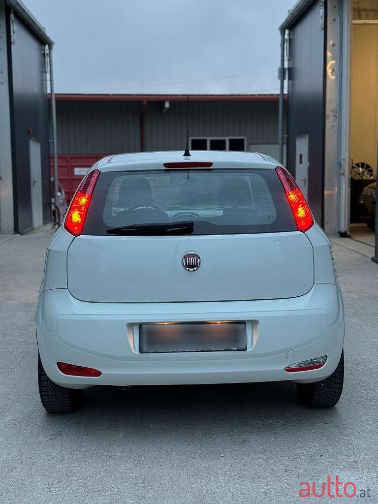 2018' Fiat Punto photo #2