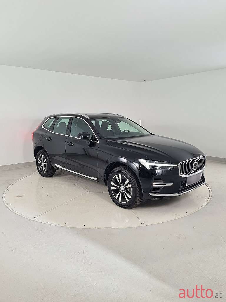 2021' Volvo XC60 photo #3