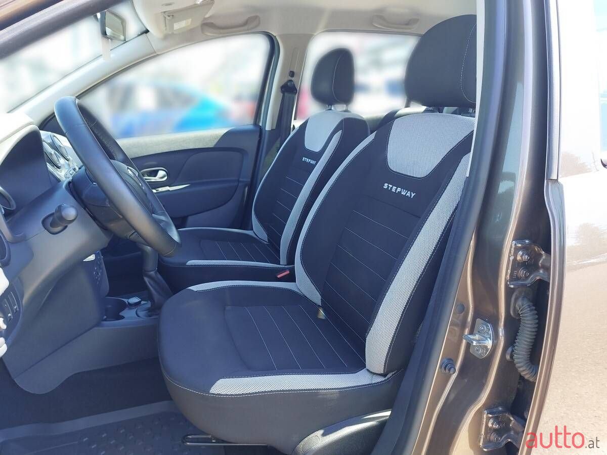 2017' Dacia Sandero photo #4