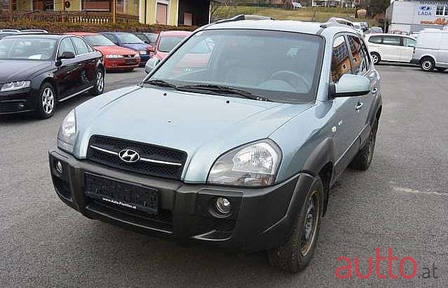 2004' Hyundai Tucson photo #2